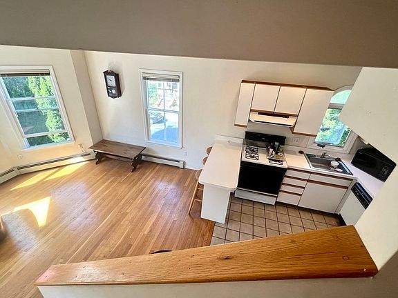 2nd image of 294 Chestnut Ave APT 5