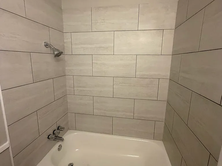 905 Craig Dr — Photo 3