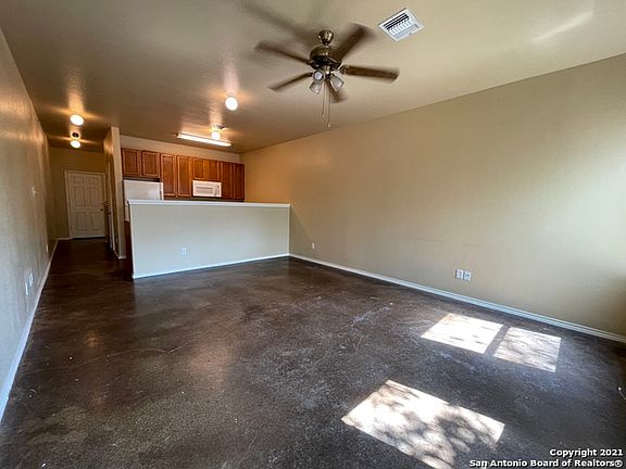 3rd image of 10619 Mathom Lndg APT 3