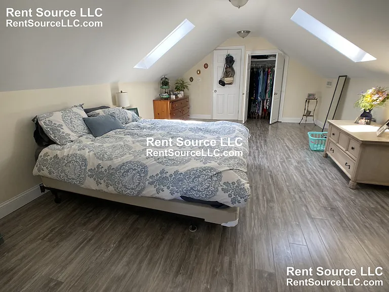 80 Ten Hills Rd — Photo 13