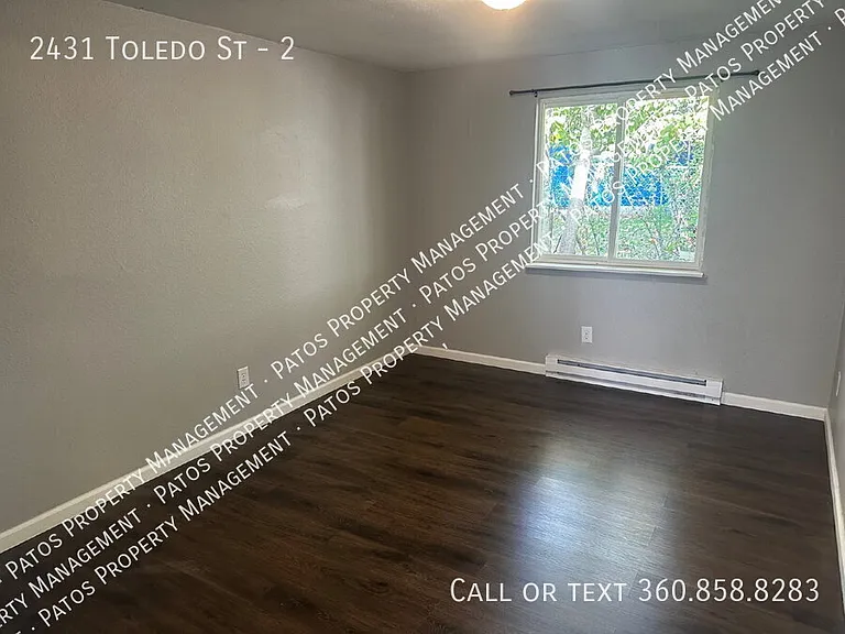 2431 Toledo St #2 — Photo 8