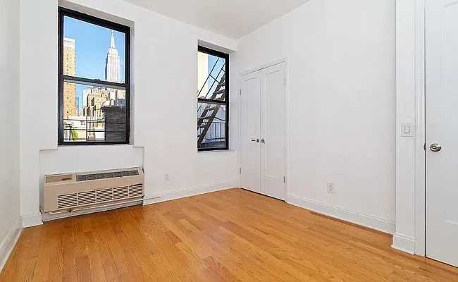 Rented by Mossanen Group | media 10