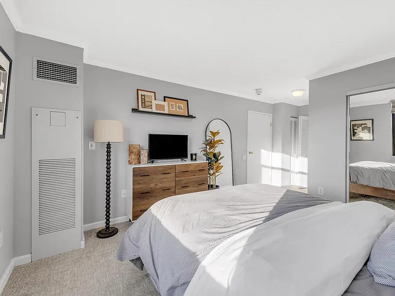 1301 N Speer Blvd #302 — Photo 24