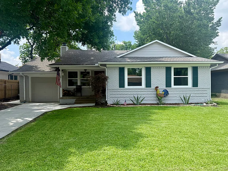 2915 Materhorn Dr — Photo 2