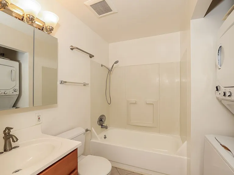 5851 Vallejo St #B — Photo 23
