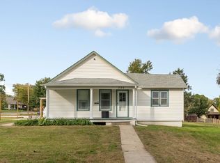 734 S Madison St, Papillion, NE 68046