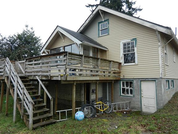 3rd image of 1520 Rainier Ave