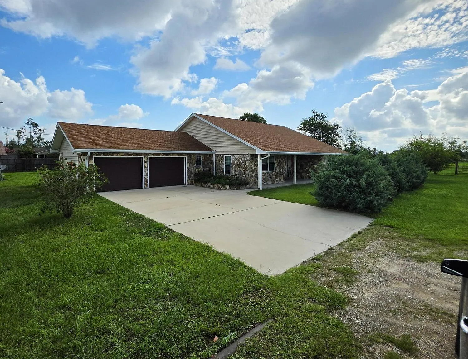 3 bed, 1476 sqft, $2,200 — Photo 3