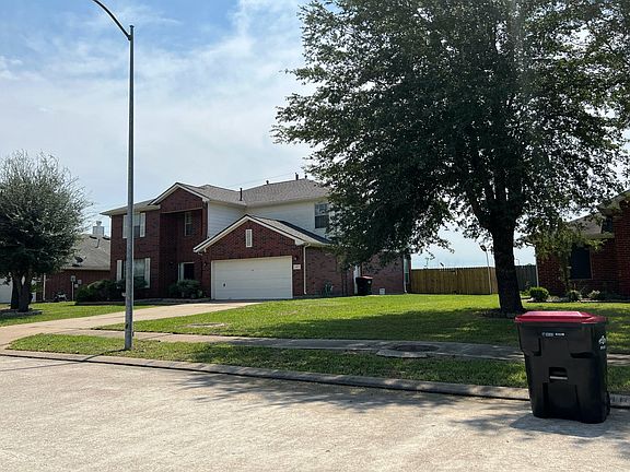 2nd image of 14831 Wayson Dr