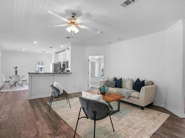 1284 Plymouth Pl — Photo 28