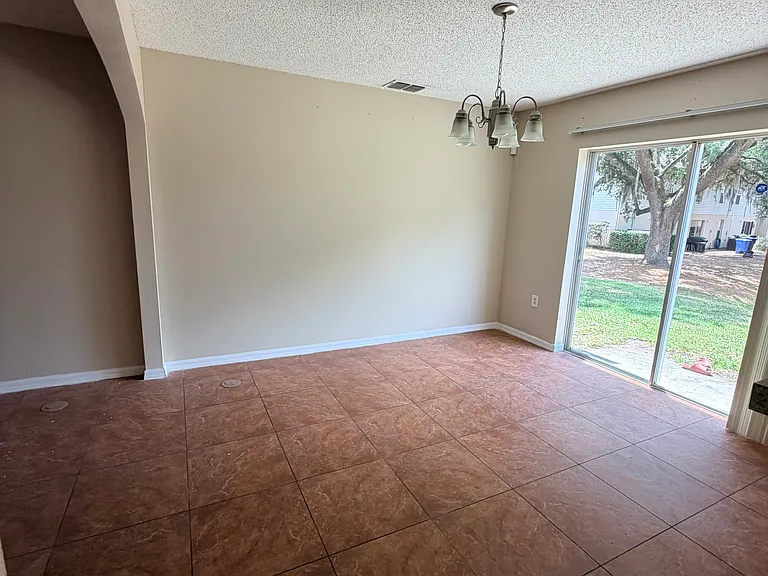 9963 Ashburn Lake Dr — Photo 11
