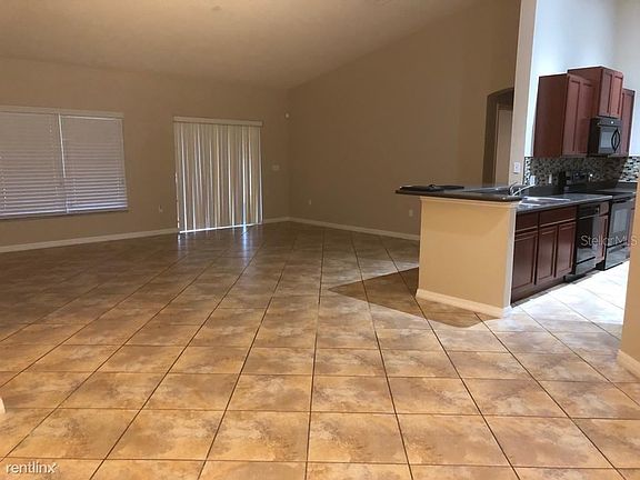 3rd image of 3502 Oasis Ct
