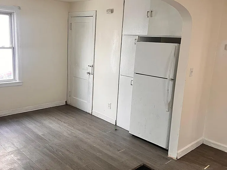 3417 Pine Ave — Photo 4