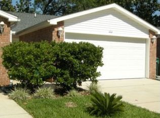 102 Andalusia Rd N, Mary Esther, FL 32569