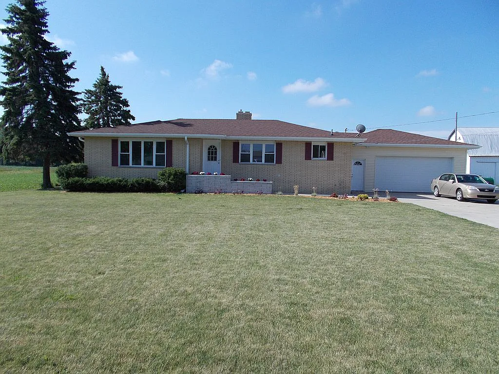 322 E Hampton Rd photo 1