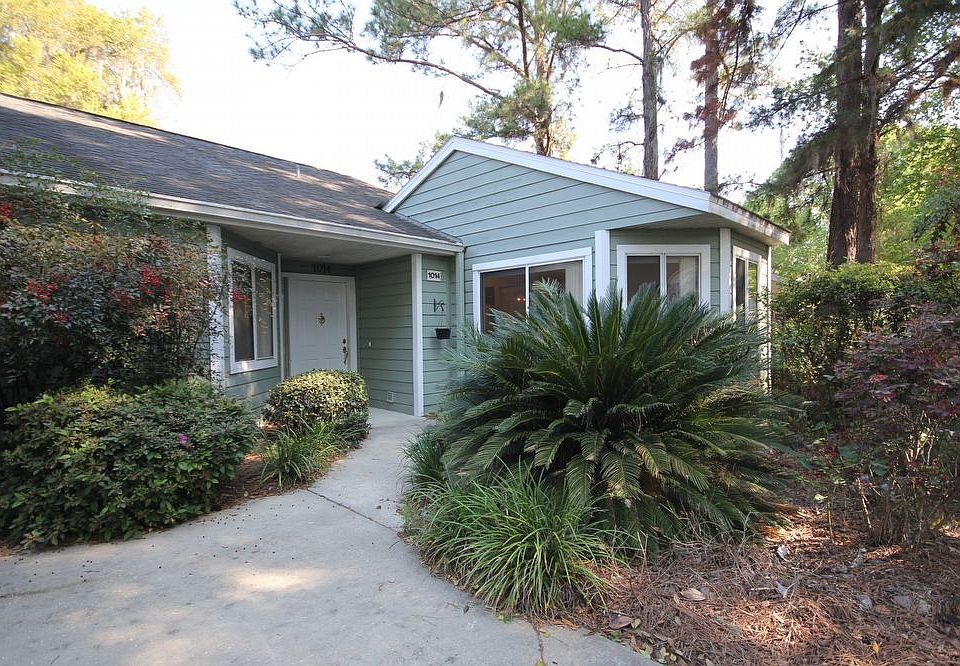 1st image of 1014 NW 125th Dr
