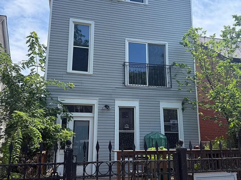1729 N Whipple St — Photo 1
