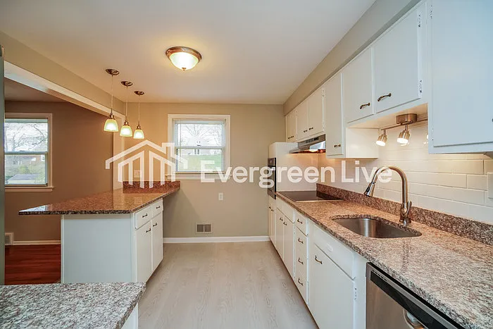 614 Fort Couch Rd — Photo 8