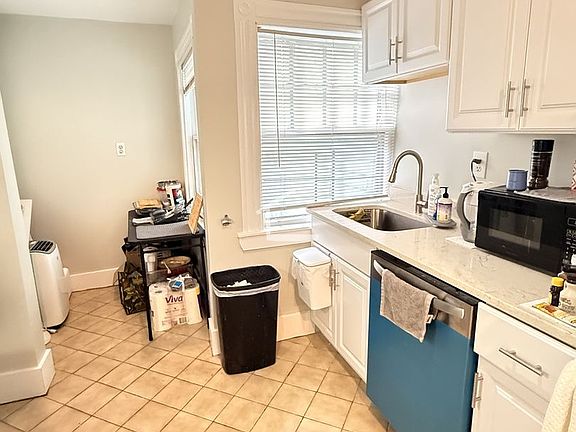 4th image of 143 Kilsyth Rd APT 4