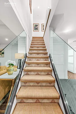 Sold by Sotheby's International Realty | media 23