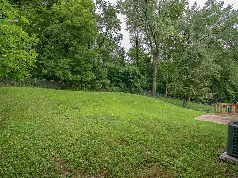 6364 NW 49th St — Photo 39