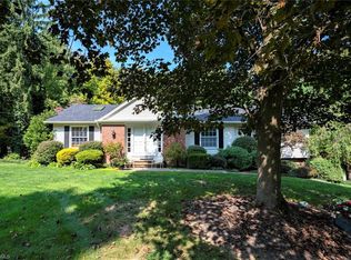 101 Meadow Ln, Solon, OH 44139