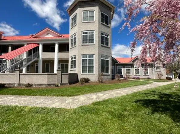 210 E Withers Rd APT 205, Wytheville, VA 24382