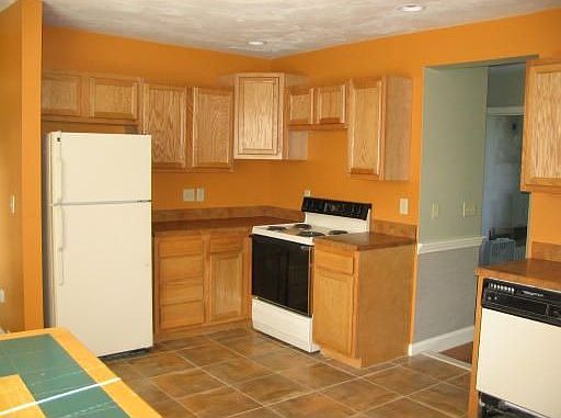 2nd image of 511 Stafford St