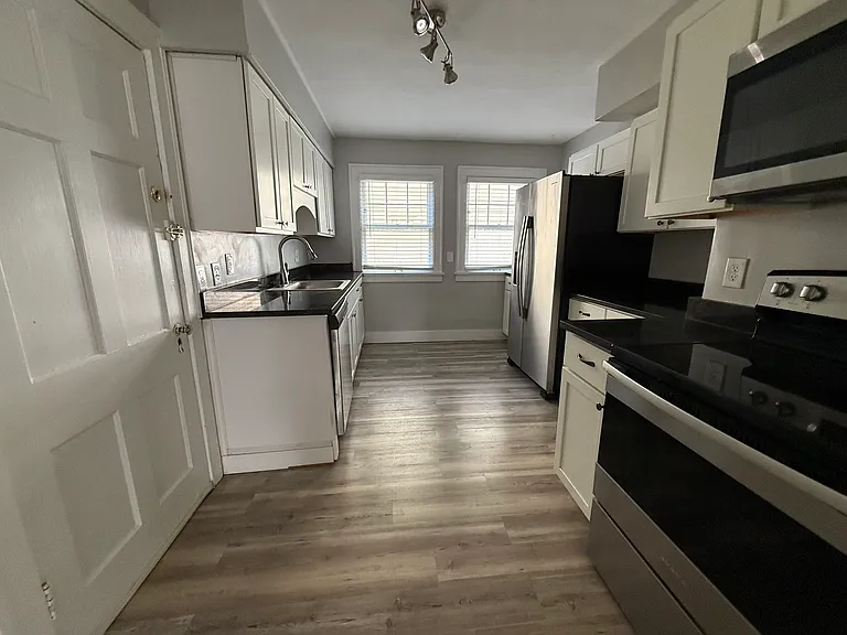18520 Winslow Rd #1 — Photo 9