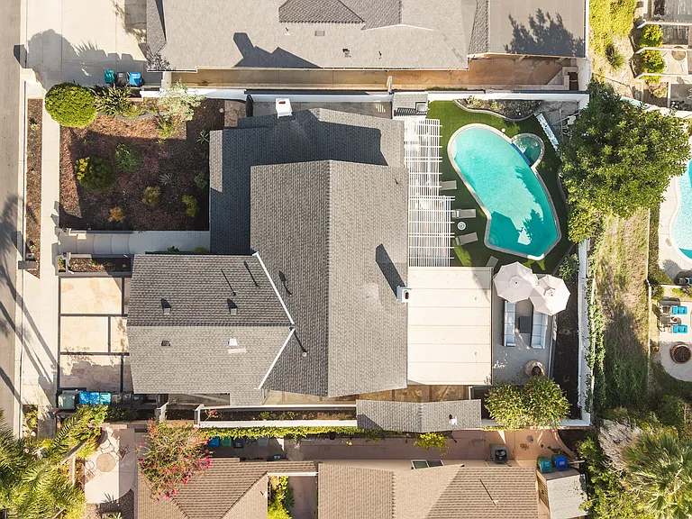 24262 Lysanda Dr — Photo 13
