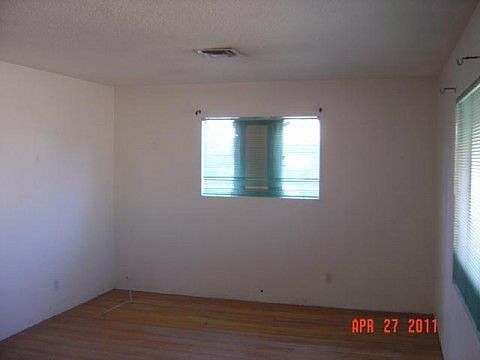 3rd image of 1336 Douglas Dr