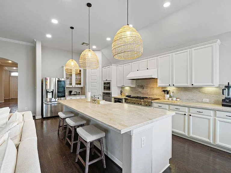 4519 Sterling Heights Ln — Photo 3