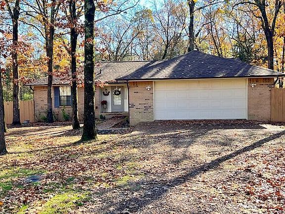 3rd image of 52 Carol Ln