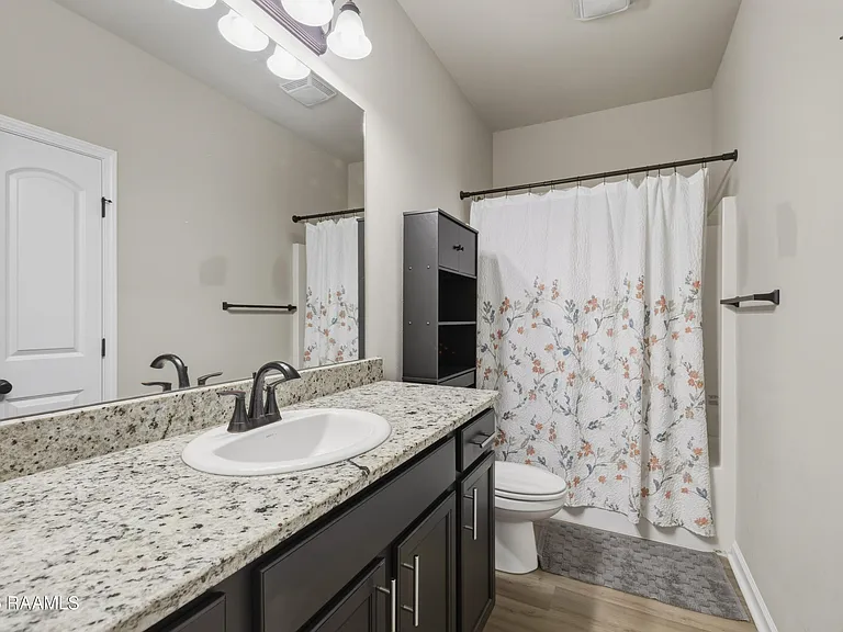 121 Gentle Crescent Ln — Photo 7