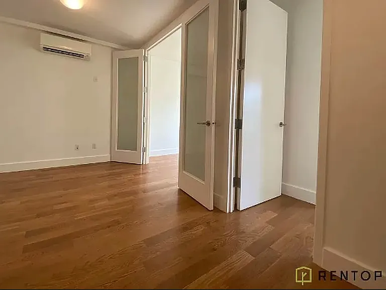 106 Meserole St #203B — Photo 4