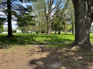 535 N 5th St, Sheldon, IL 60966