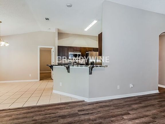 4th image of 189 Brushcreek Dr