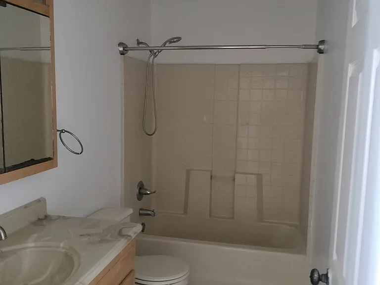 631 Llama Dr — Photo 8