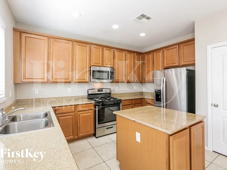 677 Calamus Palm Pl — Photo 6