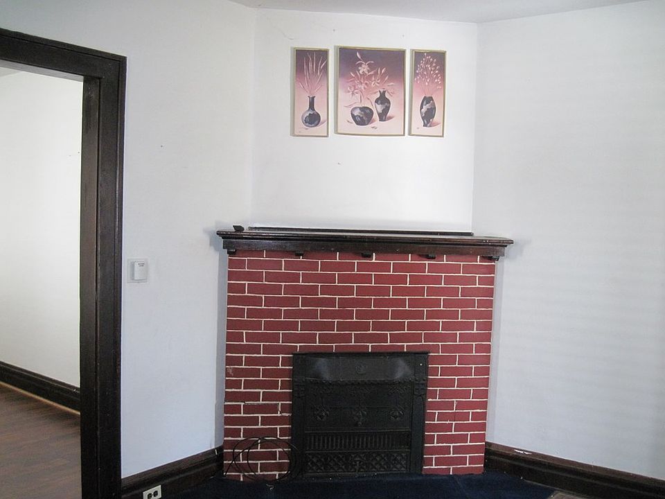 2nd image of 452-454 Colbert Ave