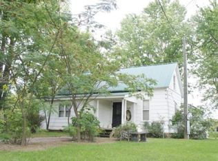 4110 Dutchman Lake Rd, Vienna, IL 62995