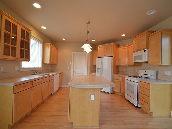 2nd image of 17116 138th Avenue Ct E