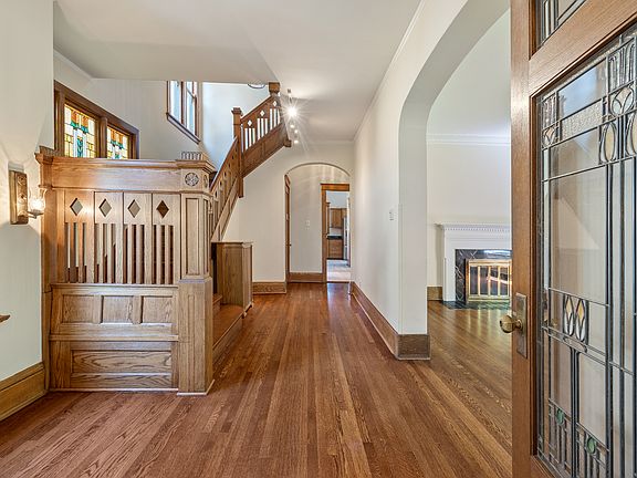 5th image of 618 Fair Oaks Ave