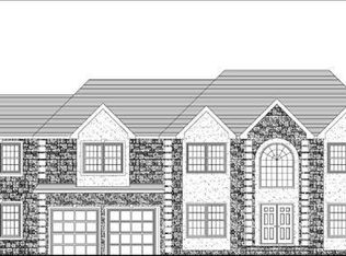 8 Woodside Ct, Edison, NJ 08820