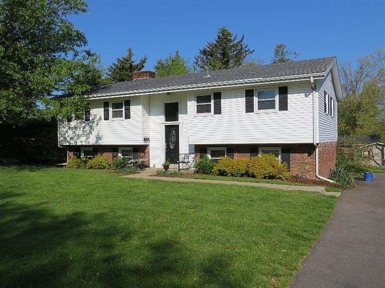 1st image of 304 Hanly Ln