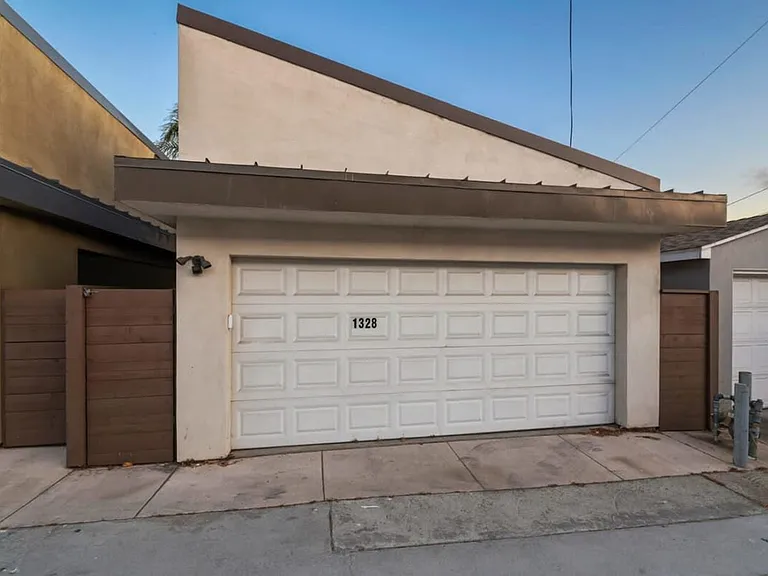 1328 Thomas Ave #ID1024462P — Photo 37