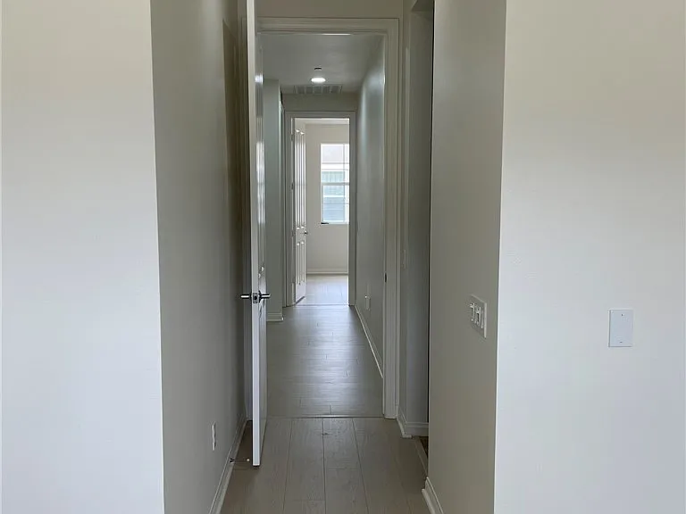 810 E Promenade #C — Photo 23
