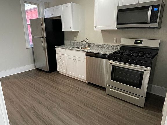 3rd image of 332 Hamilton St Unit 2