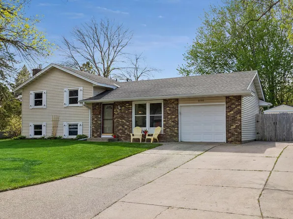 8700 Ironwood Ave S, Cottage Grove, MN 55016