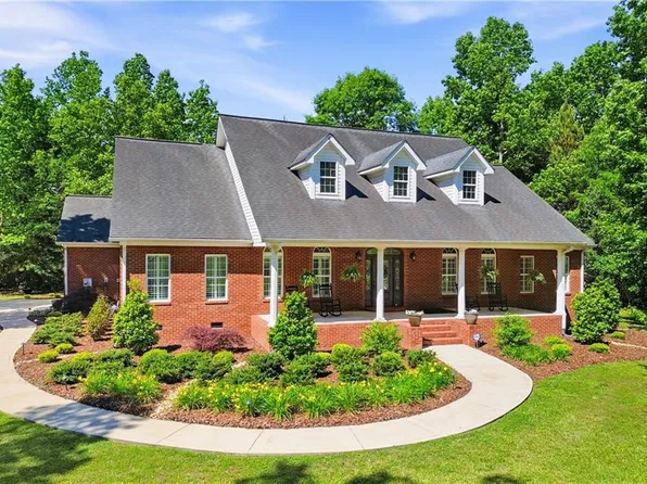 310 Gaines Rd SE, Dalton, GA 30721